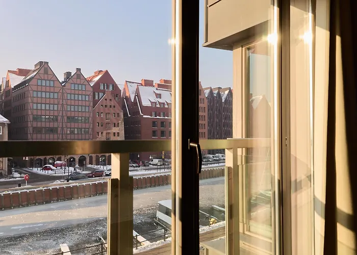 Apart-hotel Waterlane Riverside - Spa, Pool, Gym & Parking By Downtown 4*