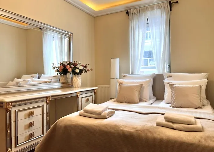 Waterlane Riverside - Spa, Pool, Gym & Parking By Downtown Apart-hotel