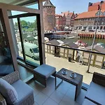 Aparthotel Waterlane Riverside - Spa, Pool, Gym & Parking By Downtown Danzig