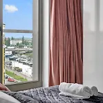 Waterlane Riverside - Spa, Pool, Gym & Parking By Downtown Ξενοδοχείο με διαμερίσματα 4*