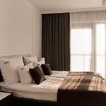 Waterlane Riverside - Spa, Pool, Gym & Parking By Downtown 4* Gdaňsk