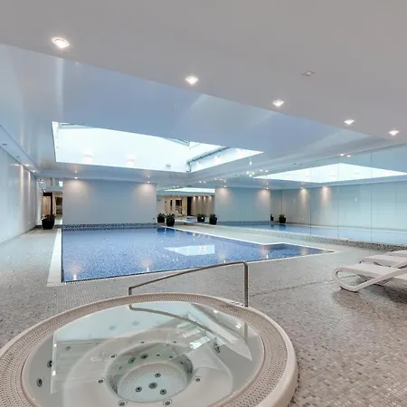 Waterlane Riverside - Spa, Pool, Gym & Parking By Downtown Apartment *