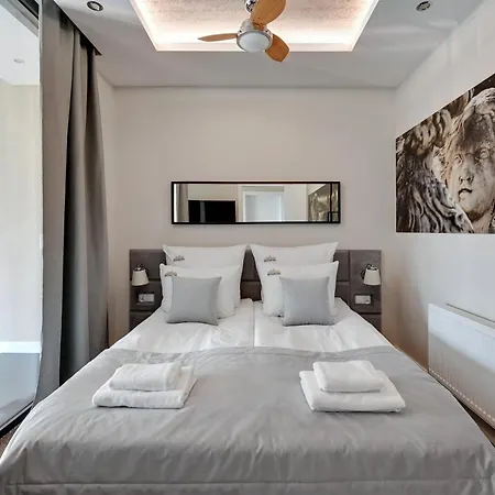 شقة Waterlane Riverside - Spa, Pool, Gym & Parking By Downtown غدانسك