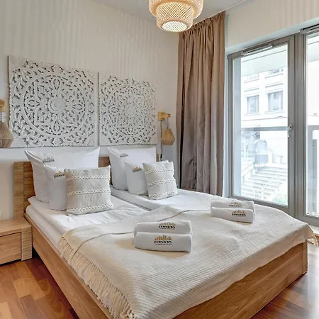 Waterlane Riverside - Spa, Pool, Gym & Parking By Downtown 4*