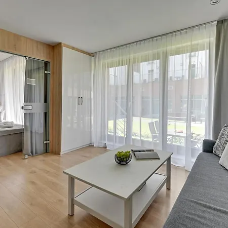 Waterlane Riverside - Spa, Pool, Gym & Parking By Downtown Apart Otel 4*