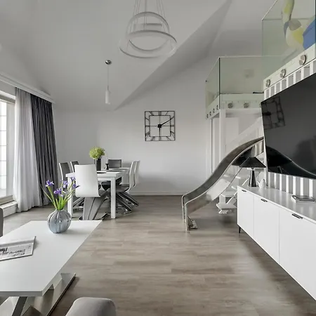Waterlane Riverside - Spa, Pool, Gym & Parking By Downtown Gdańsk