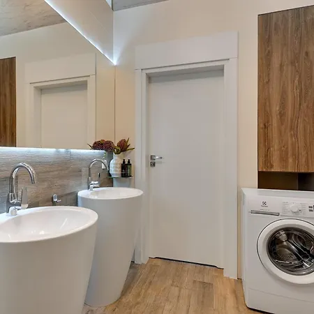 Waterlane Riverside - Spa, Pool, Gym & Parking By Downtown *