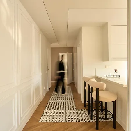 Lägenhetshotell Waterlane Riverside - Spa, Pool, Gym & Parking By Downtown 4*