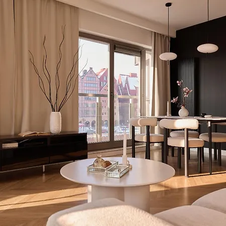 Waterlane Riverside - Spa, Pool, Gym & Parking By Downtown Lägenhetshotell