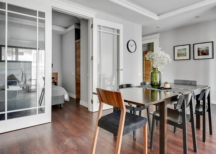 Hotel apartamentowy Waterlane Riverside - Spa, Pool, Gym & Parking By Downtown