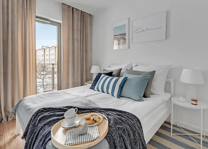 Hotel apartamentowy Waterlane Riverside - Spa, Pool, Gym & Parking By Downtown 4*