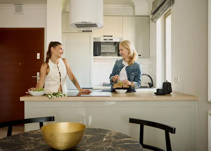 Waterlane Riverside - Spa, Pool, Gym & Parking By Downtown 4* Gdańsk