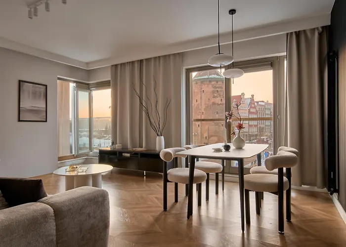 Aparthotel Waterlane Riverside - Spa, Pool, Gym & Parking By Downtown 4*