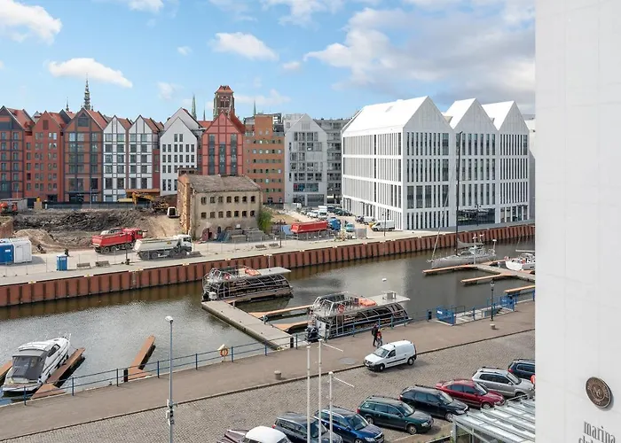 Aparthotel Waterlane Riverside - Spa, Pool, Gym & Parking By Downtown Danzig